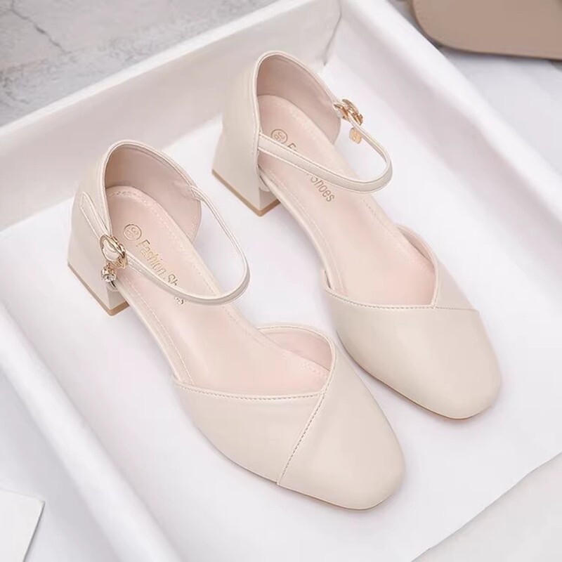 包头凉鞋女夏粗跟2026年新款中跟配裙子高跟鞋法式方头气质女人味