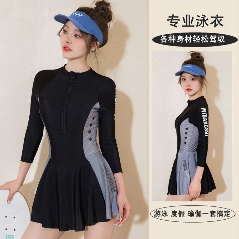 长袖泳衣连体女式专业修身显瘦保守运动款泳装字母游泳衣大码泳装