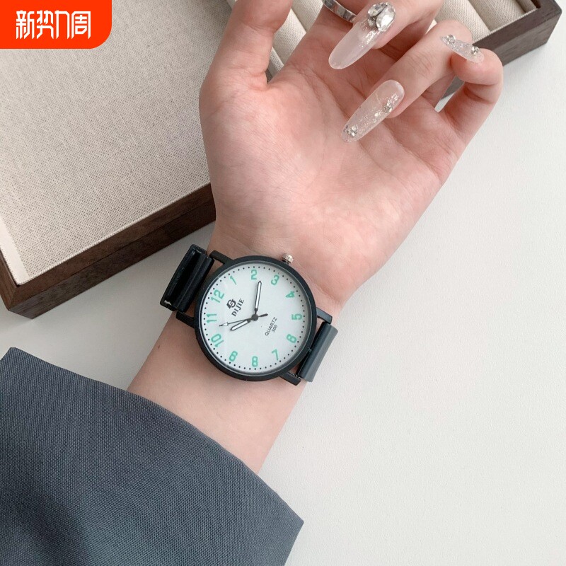 2025新款复古文艺情侣手表韩版简约潮流学生手表男女学院风女表潮