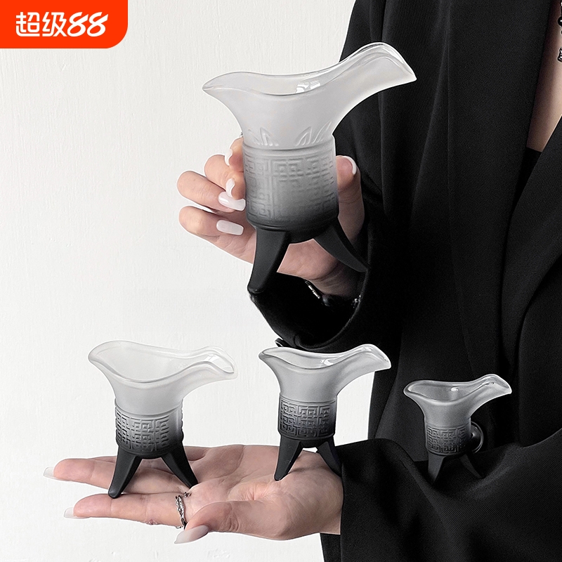 黑色古代帝王酒杯家用创意高级感搞怪秦始皇爵杯茶饮玻璃喝水杯子