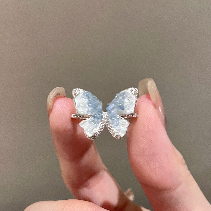 度假风渐变碎冰蓝蝴蝶戒指女ins图片