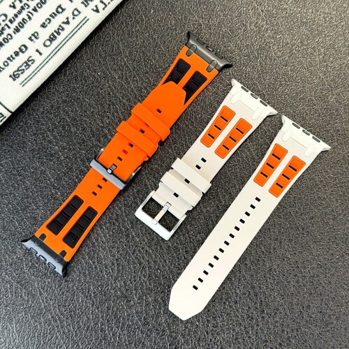适用苹果iwatchS10/S11手表带SE3/2/1硅胶表带Ultra3/2/1苹果智能手表跃动硅胶表带商务运动风