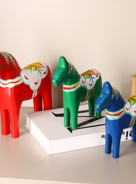 北欧彩绘瑞典达拉木马摆件