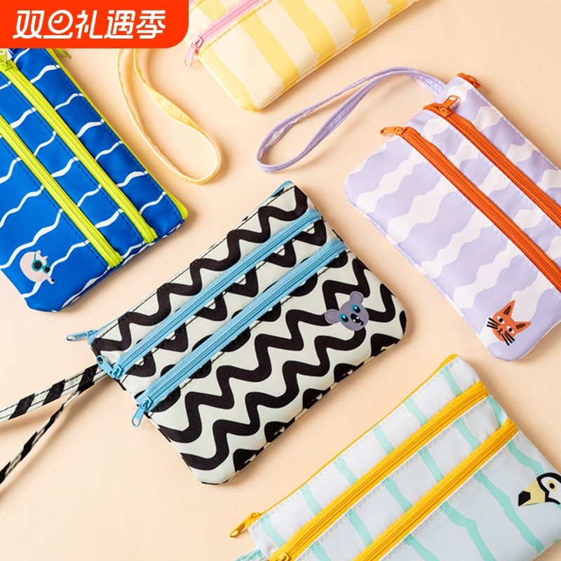 新款护照收纳包多功能旅行护照夹便携式护照钱包一体大容量护照包