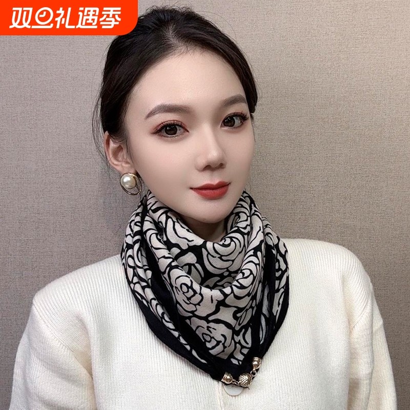 2025新款高级感三角巾时尚磁吸扣小方巾秋冬保暖围脖围巾女丝巾女