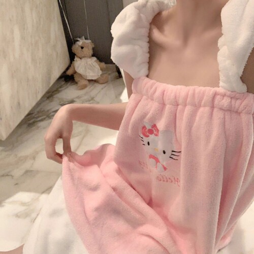 Hellokitty吊带浴裙可穿抹胸吸水毛巾刺绣双肩洗澡浴袍式公主系列