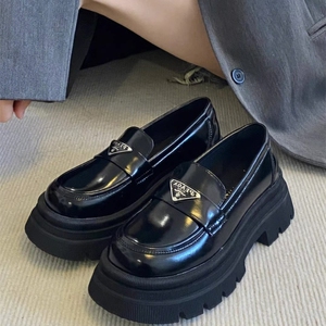 2024新款P家三角标乐福鞋女厚底增高一脚蹬休闲小皮鞋真皮单鞋潮