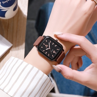 日月星辰夜光轻 2024大表盘方形硅胶男女通用情侣表设计款 HOT