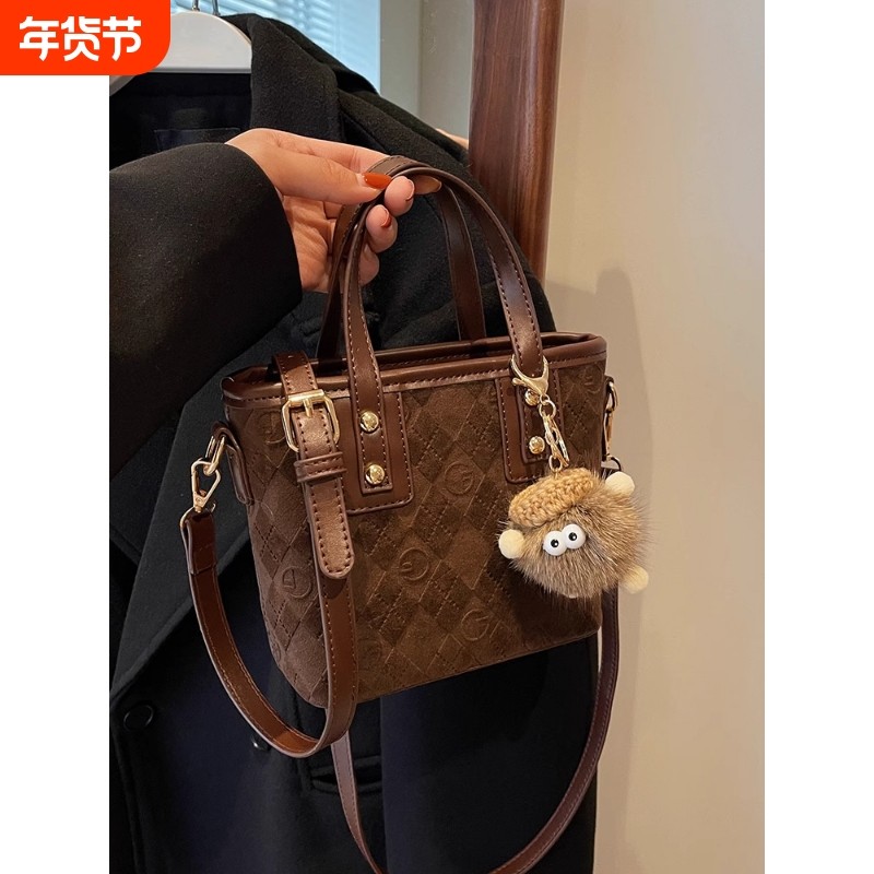 金玉鸟新款包包女爆款水桶包小众秋冬季磨砂复古斜挎包菱格手提包,箱包皮具/热销女包/男包,通用款女包,淘宝优惠券,粉丝福利购,淘宝优惠卷