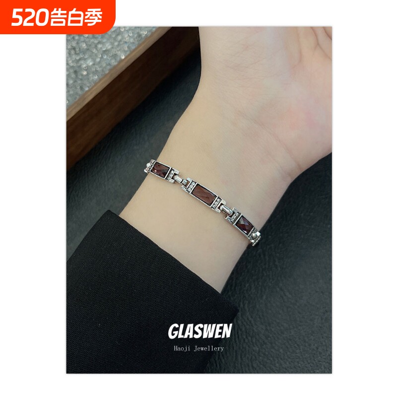 独特个性高级感甜酷风水晶锆石复古手链女生小众气质精致首饰批发