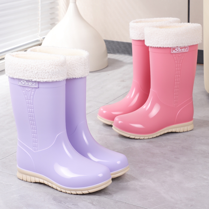 冬季新款中筒雨鞋女款果冻水鞋雨靴胶鞋长筒时尚耐磨防滑保暖加绒