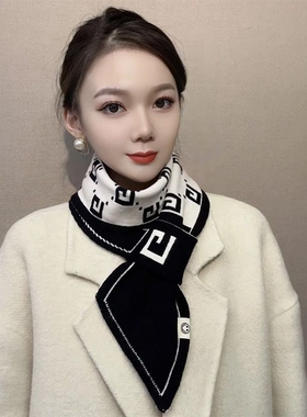 围巾女2024新款秋冬季披肩高级感百搭学生加厚保暖围脖套黑白双面