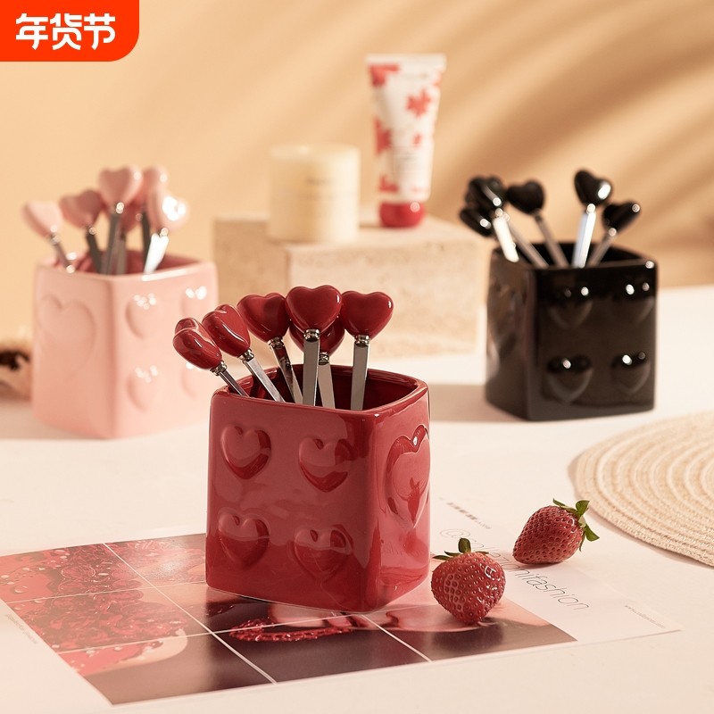 创意爱心陶瓷收纳罐水果叉子套装家用水果签高颜值收纳少女心摆件