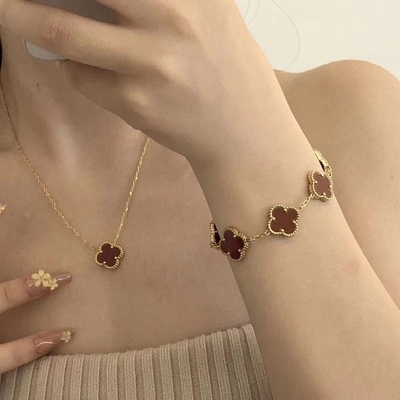 精致四叶草钛钢手链女钛钢链小众轻奢手链大气情侣闺蜜生日不掉色