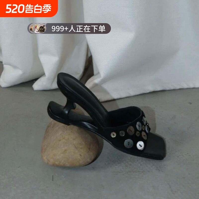 巨好看高跟黑色方头凉鞋女夏季异形坡跟百搭亮片凉拖2026新款鞋子