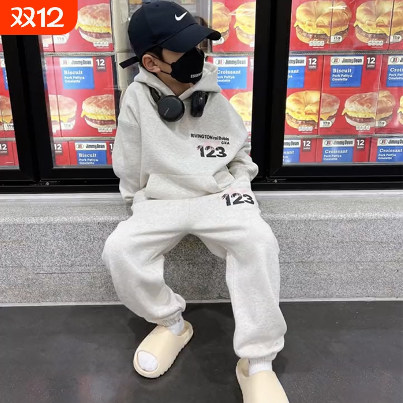 男童连帽套装2025新款春秋装时髦冬季网红运动薄绒卫衣儿童衣服潮