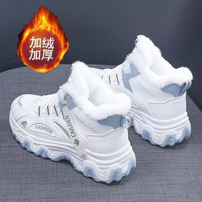 啄木鸟官方品牌雪地靴女款冬季女鞋加绒加厚马丁短靴东北保暖运动
