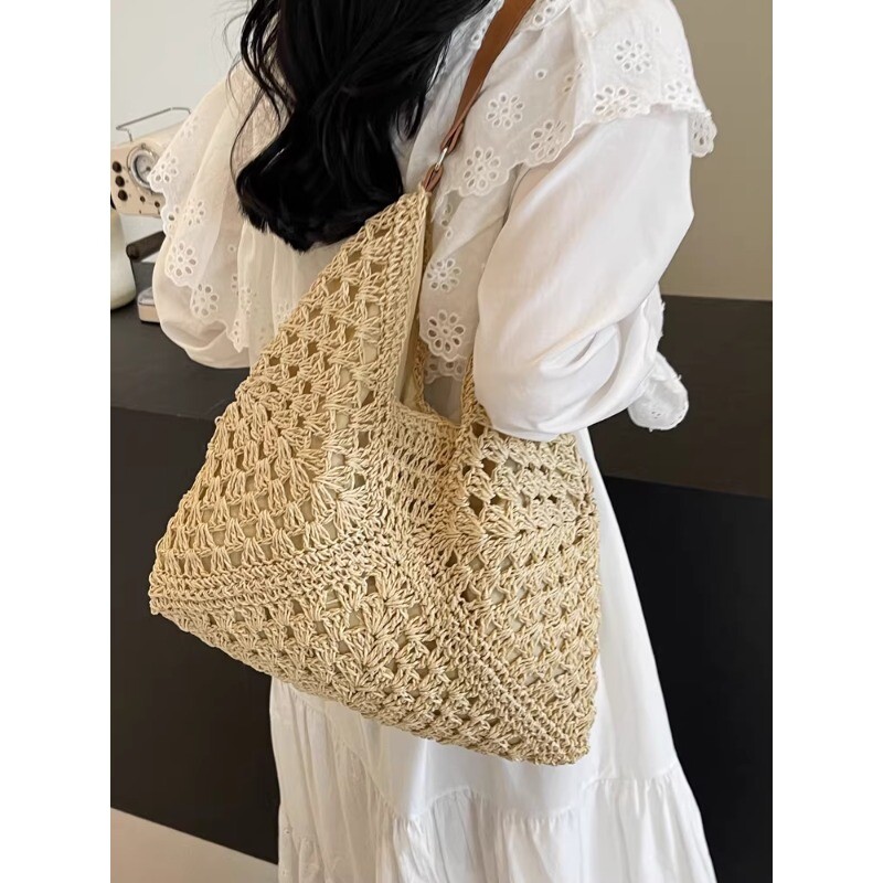网红爆款编织包包女2026新款氛围感海边度假草编包百搭单肩托特包