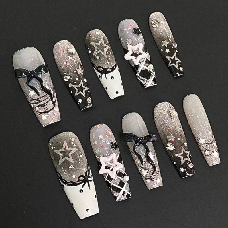 手工美甲穿戴甲蕾丝可爱学生辣妹法式星星蝴蝶结显白黑皮新年爆闪