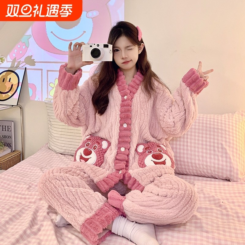 珊瑚绒睡衣女冬季2025新款加厚加绒法兰绒小香风草莓熊家居服套装