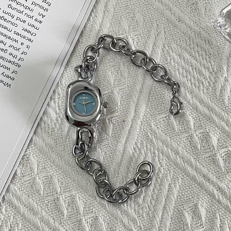 初目手表女异形手链表不规则设计精致小众女士女款2025新款中古