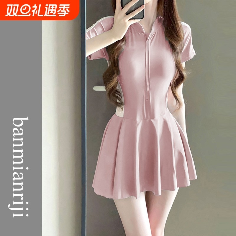 连体泳衣女款2025新款夏微胖女孩遮肉保守纯欲连身大码胖mm游泳