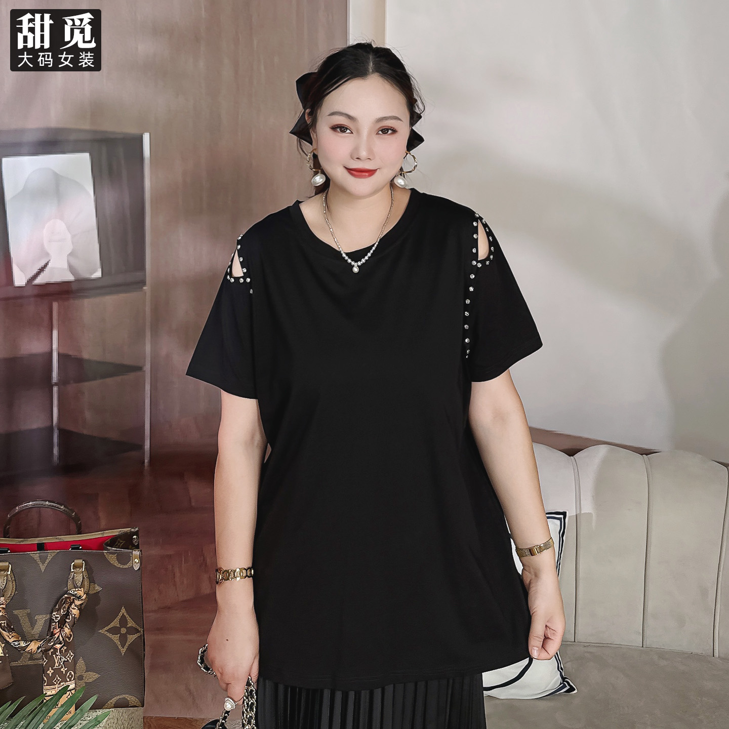 甜觅特大码女装2025夏季胖mm300斤重工钉珠中长款宽露肩圆领T恤DF