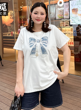 甜觅特大码女装2024夏装胖mm320斤蝴蝶结印花烫钻中长款宽松T恤DF