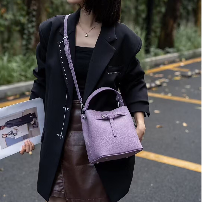 小众新品真皮女包春夏甜美淑女百搭头层togo牛皮女手提单肩水桶包