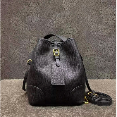 头层牛皮手提单肩抽带水桶包女