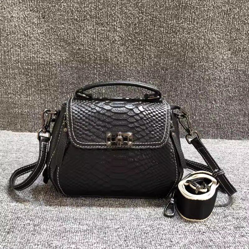 订单尾货捡漏！！正价200+真皮女包韩版头层牛皮手提单肩小邮差包