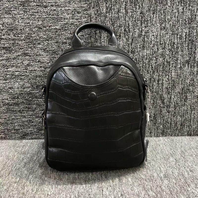 商场撤柜货手感软皮质厚实真皮背包韩版百搭头层鳄鱼纹牛皮双肩包