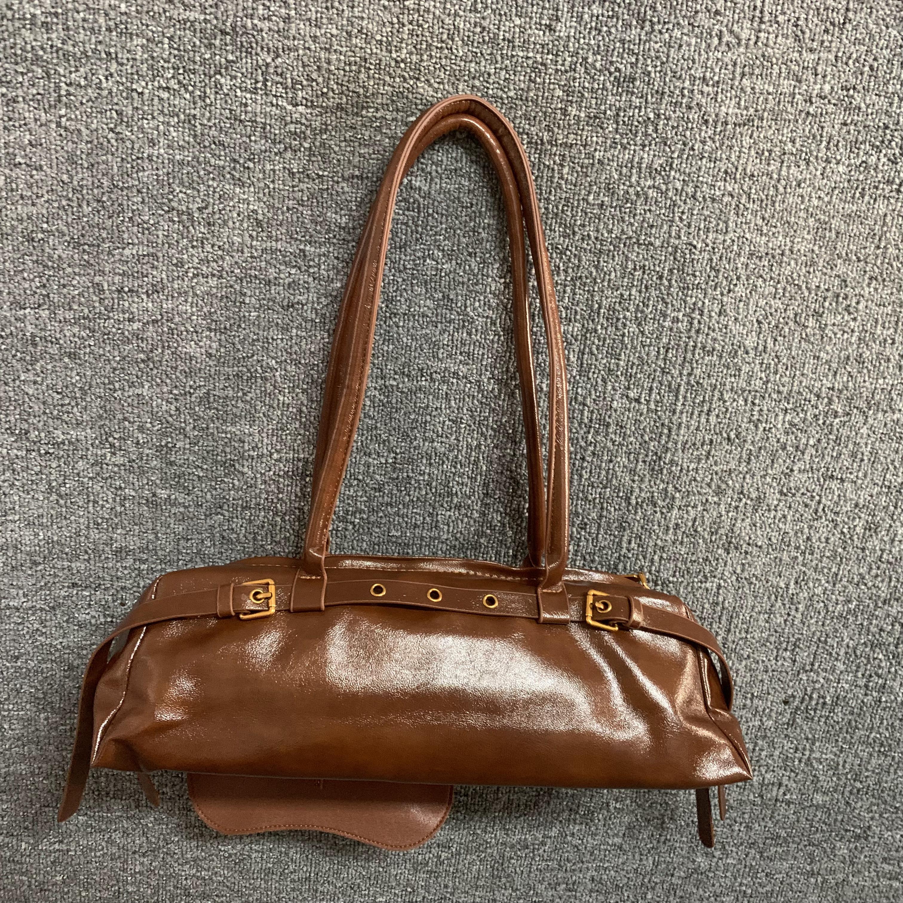 新品时尚简约复古托特女包
