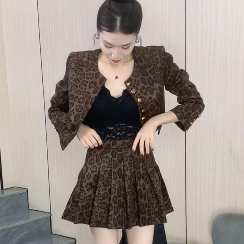 红爆款豹纹套装新裙女205春季款网气质西装2短外套搭百褶裙TT-202