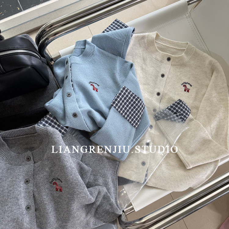 材质很赞。羊毛混纺。高品质格子拼接优质开衫秋冬针织衫D