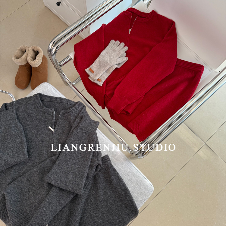 圆领针织上衣+针织半身裙