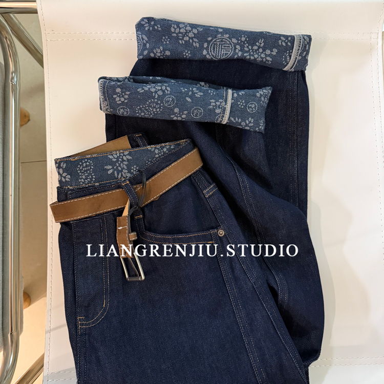 高腰直筒百搭做旧牛仔裤