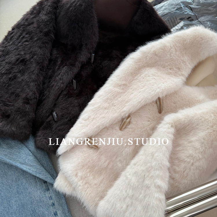 V领牛角扣百搭环保皮草