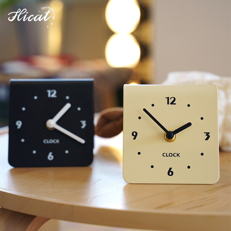 Hicat 奶油系静音座钟客厅家用时钟现代创意台式学生台钟表摆件