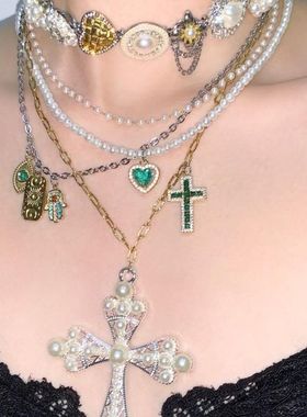 钛钢纽扣十字架爱心吊坠复古