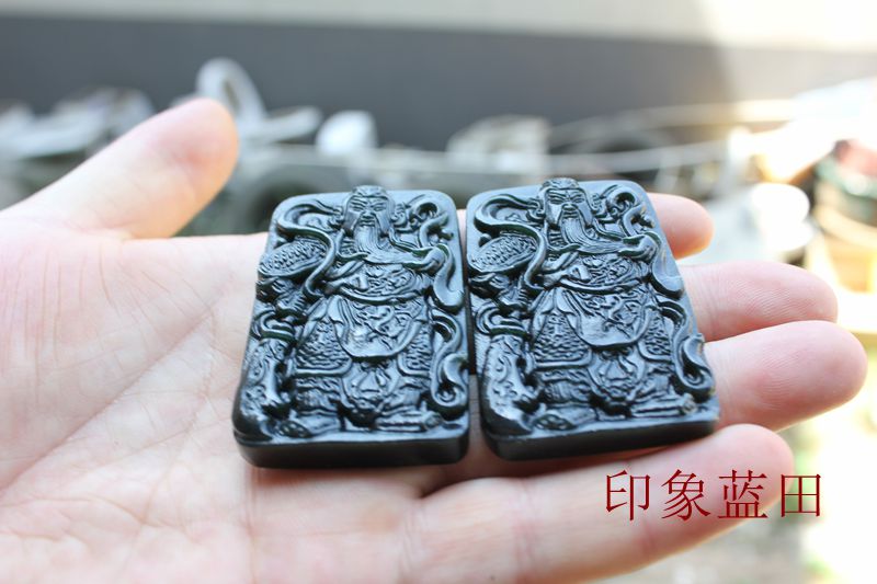 新疆和田玉关公挂件男士玉吊坠