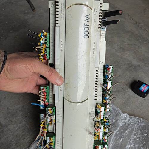PC03CU00GZ W3000控制器 CAREL克莱门特工业工控配件议价维修