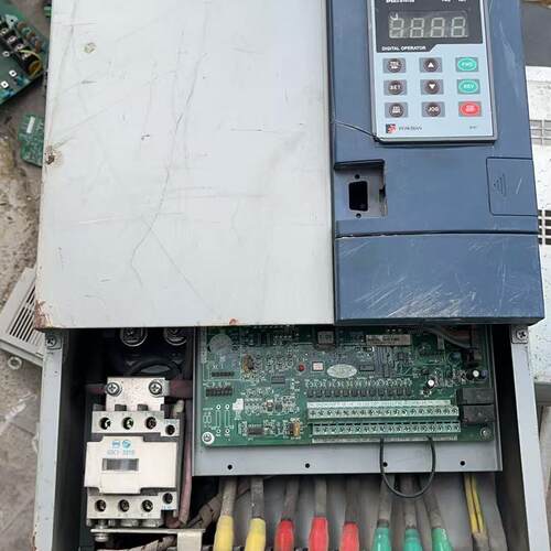 PI7800 045F3 变频器 45KW 380V 普传工控调速议价维修