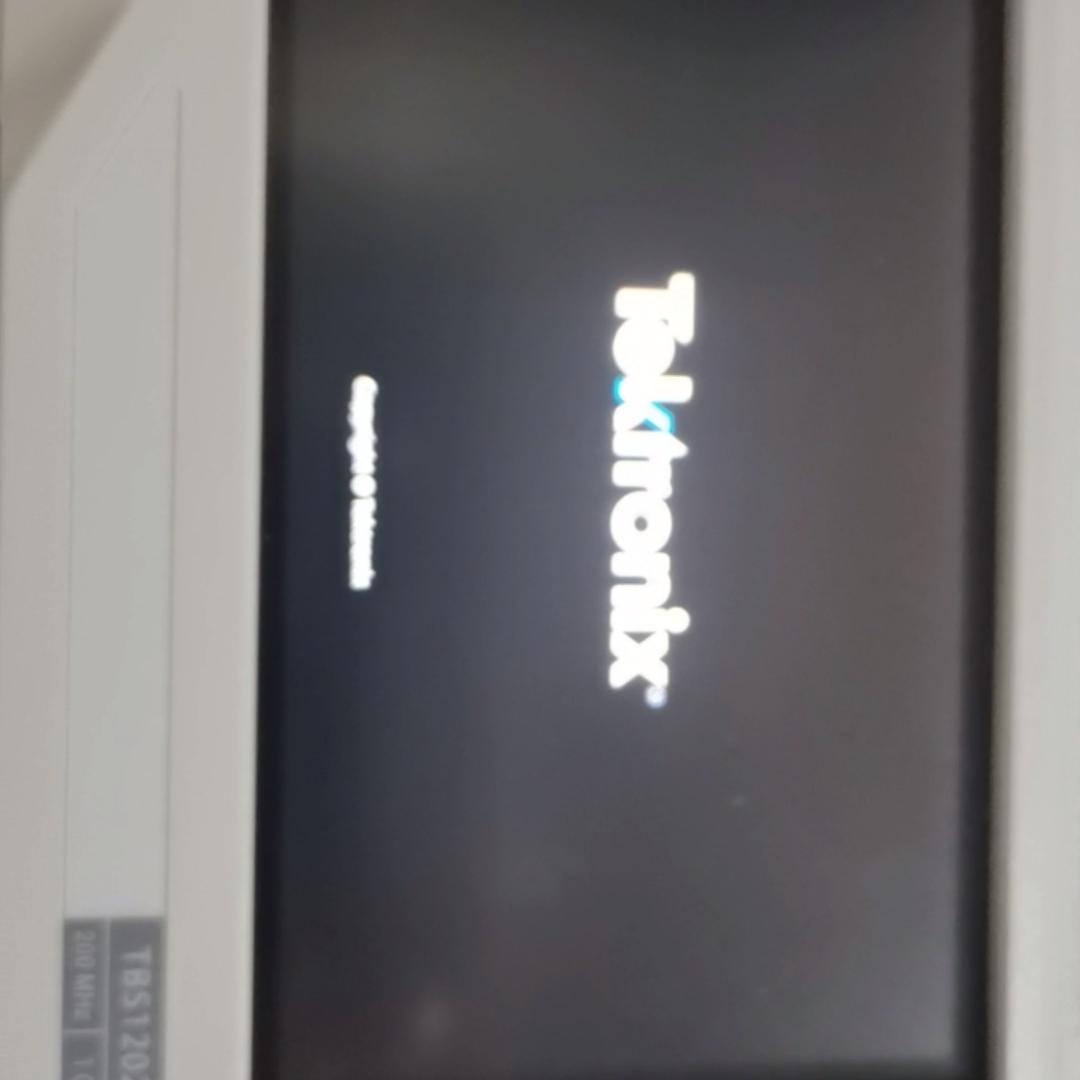 TBS1202C 泰克示波器 200MHz带宽 1G采样 测试仪器议价维修