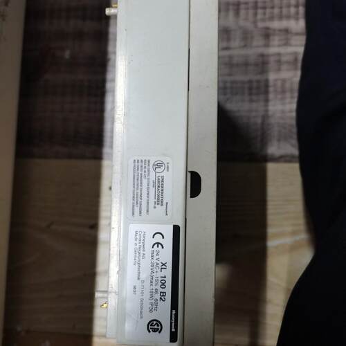 XL100B2 控制器 工业自动化控制模块 功能完好 标价实价议价维修
