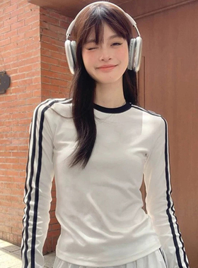 彪码美式复古三条杠纯棉圆领长袖T恤修身辣妹上衣设计感打底衫女