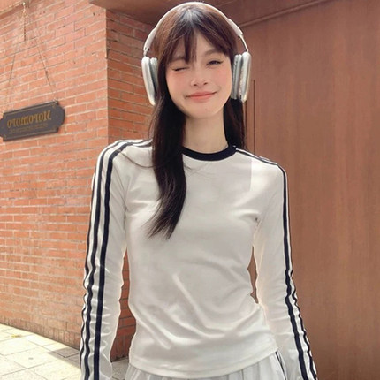 品牌美式复古三条杠纯棉圆领长袖T恤修身辣妹上衣设计感打底衫女