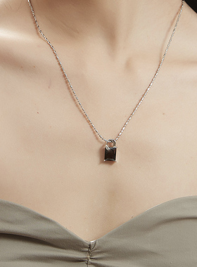 little joys黑锁吊坠长项链小众ins原创设计时尚简约高级感锁骨链