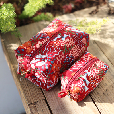 精美刺绣化妆包便携大容量内里防水立体轻便洗簌包钥匙耳机收纳包