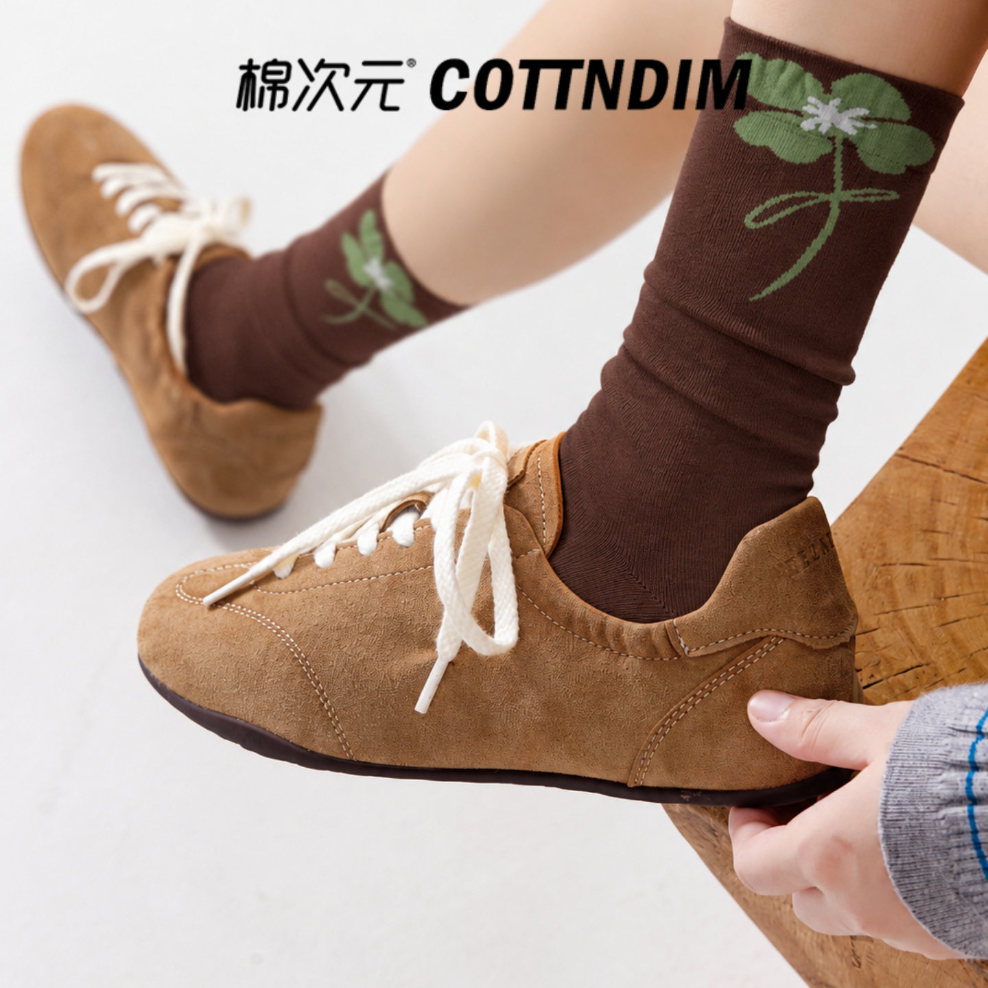 棉次元袜子女款中筒袜秋冬棉袜棕咖花朵绿色花枝复古休闲日常穿搭